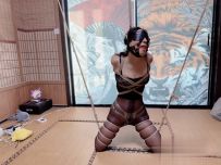 【缚心室】黑丝大胸小美女超极致后手直臂紧缚，多姿势下啵啵贝超长时长挑战，秒C神器