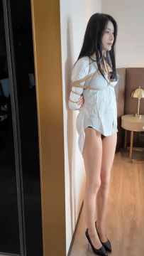 【玩绳男孩】漂亮女秘书白衬衫篇