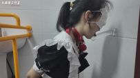 霜喵3小时囚禁调教加公厕调教上集 电击 小玩具爽的全身抽搐 镣铐 封耳 口球 蒙眼 感官