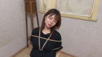 【龙飞绳艺】美女审问 捆绑 酷刑 tk拖鞋白袜子痛苦晕倒 老虎凳