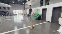 【媚娘工作室】湿身学生妹高c露出