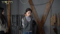 【车模应聘】两位车模应聘让她们现场尝试绑与被绑的各种捆绑戴上手铐参观部分场景