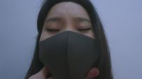 【原版收藏】【悠米】《欲望都市6》男友突然到访调戏女友，绕脖缚+五花大绑+股绳+椅缚