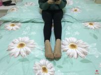 在外女王回家母狗，穿什么怎么玩我说了算，只有乖乖就范