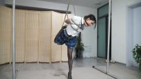 逍遥定拍：希希JK装紧缚挣扎3