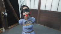【试炼工作室】SL250918-曾经高中的女同桌被我虐惨了（超大口球+单腿吊+M腿+枷锁放置+