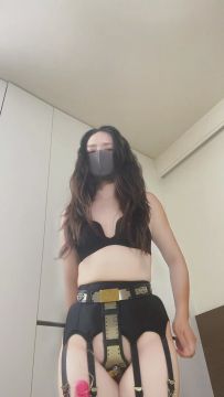【PlotBound】女高管的秘密兼职4的女主手机自拍部分:锁着ZCD上班一天的任务自拍版（户