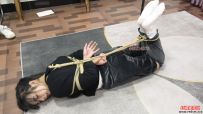 【子衿原创】女大学生琳琳入室盗窃被捆绑驷马囚禁TK挠脚...