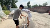 媚娘工作室-湿身学生妹高c露出